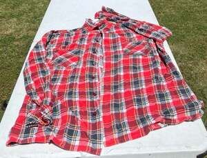 Vintage Kingsport Red Plaid Flannel Button Down Shirt Size Large 16-16.5